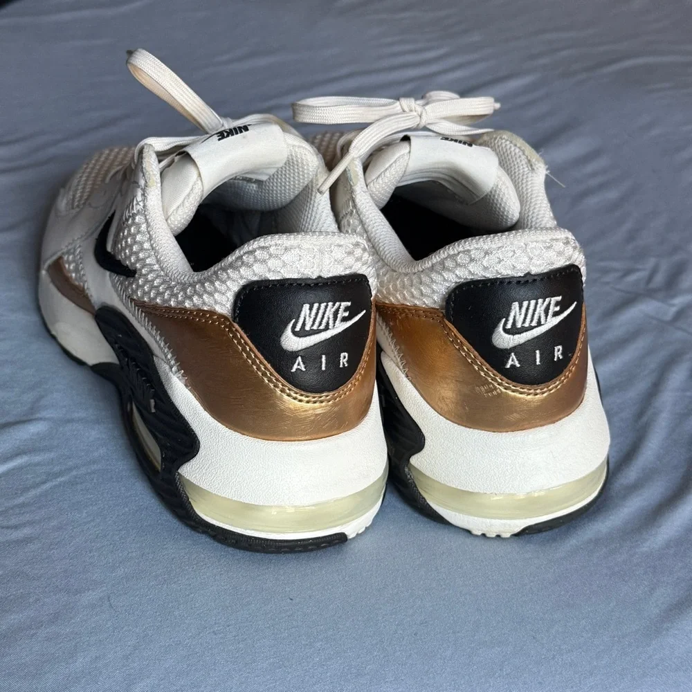 Nike Air Max 90 Sneakers - Picture 4 of 4